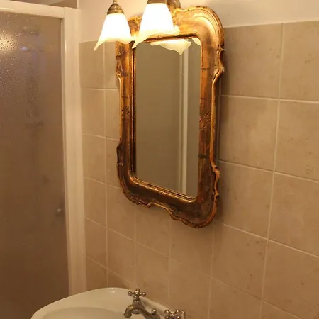 Obelus Bed and Breakfast 2*